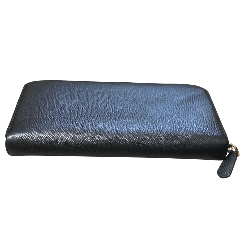 Prada Large Saffiano Leather Wallet. - Picture 9 of 16